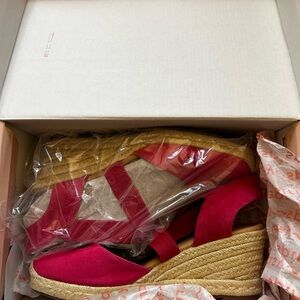 Easy Spirit Pink Espadrille Wedges, size 8M